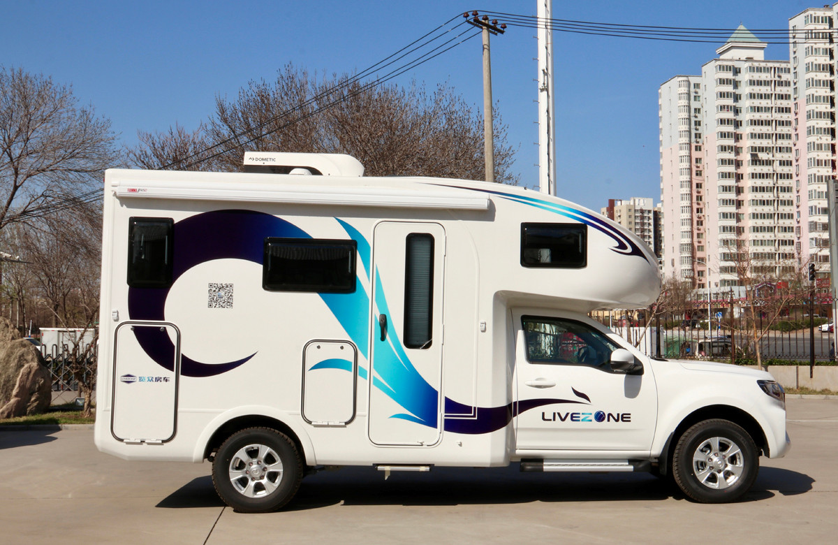 房車出行半年發(fā)現(xiàn)，還是四驅(qū)房車好
